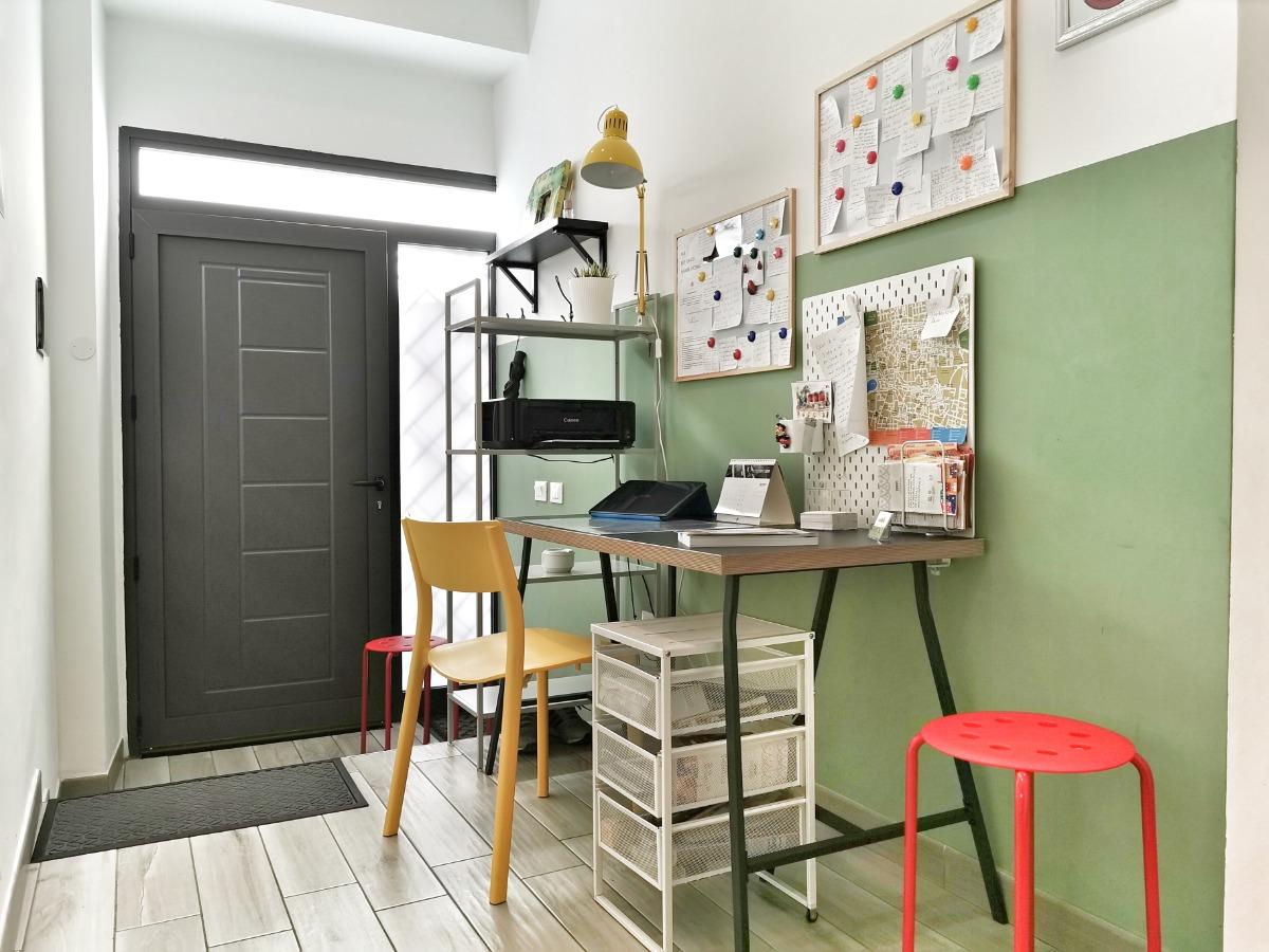 ANGOLO INTERNET SCRIVANIA