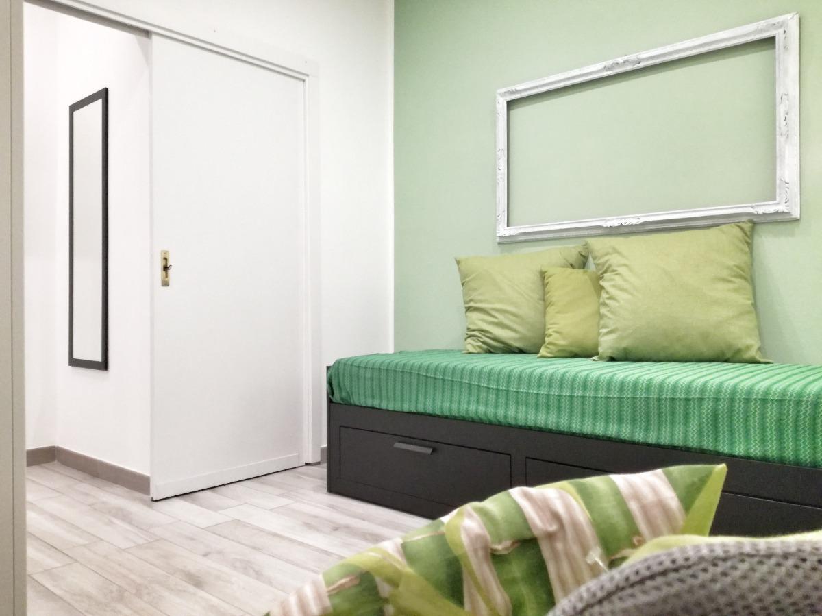 CAMERA CON DIVANO LETTO MATRIMONIALE