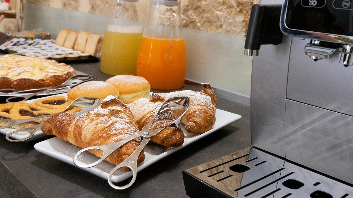 La colazione di DANA ROOMS