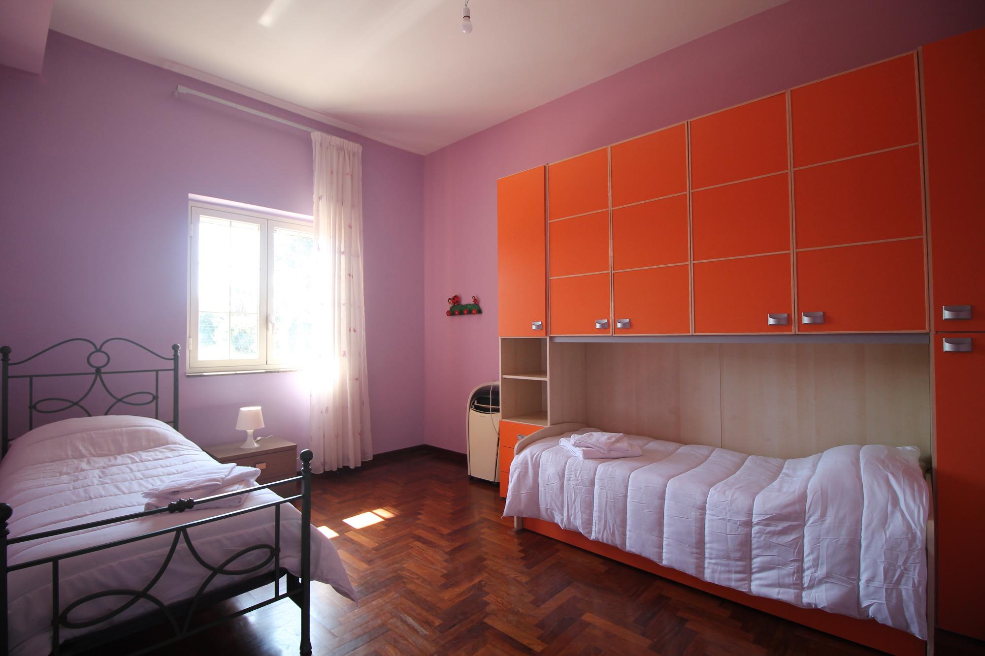 Stanza doppio (3° letto bimbo ) condizionata