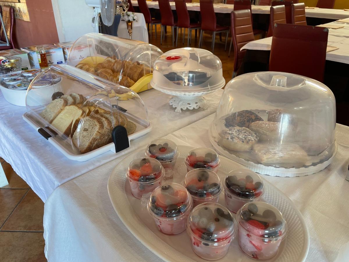 La colazione di LA COLLINA SUL MARE B&B
