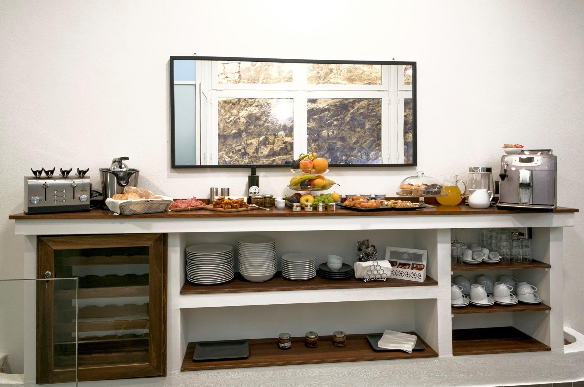 La colazione di CENTOSEDICI ROOMS