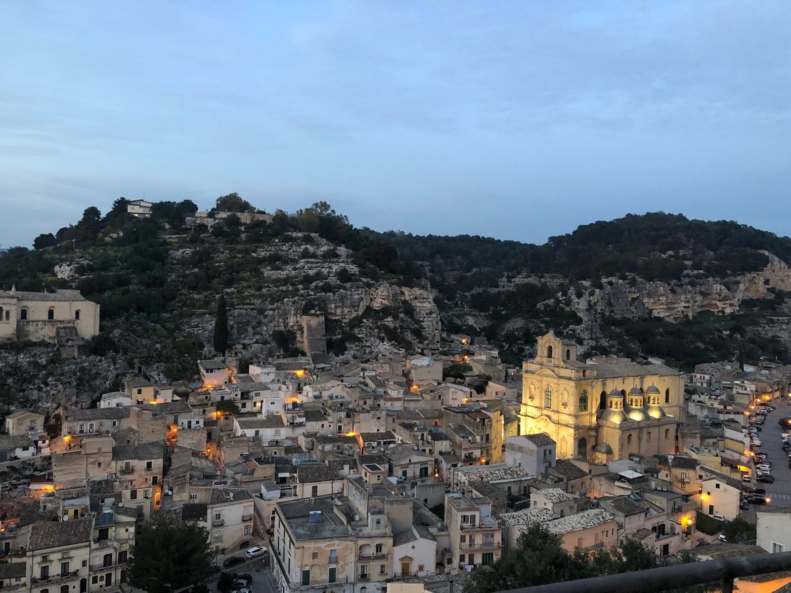 Scicli al Crepuscolo