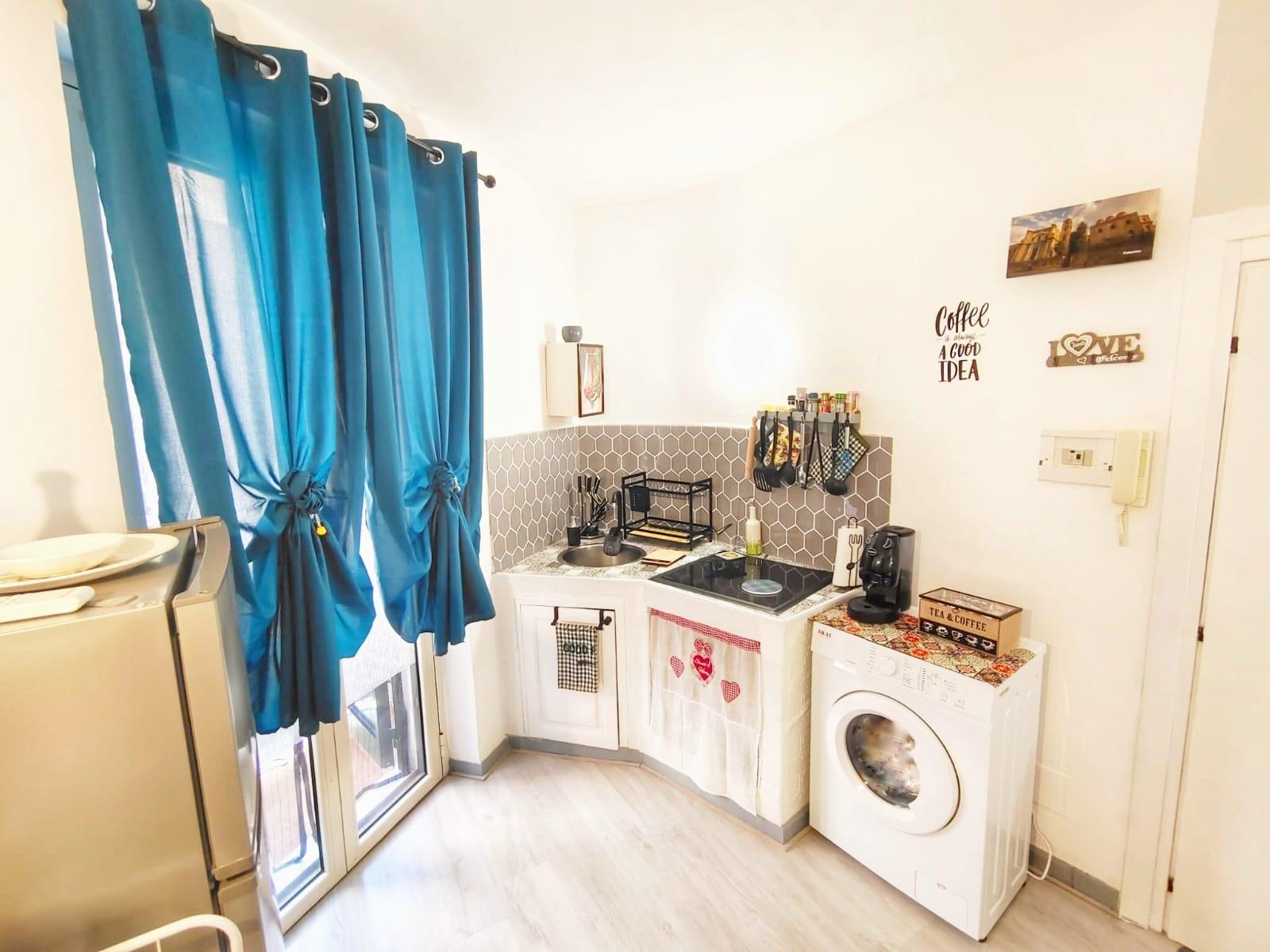 Cucina lavatrice macchina dael caffè espresso