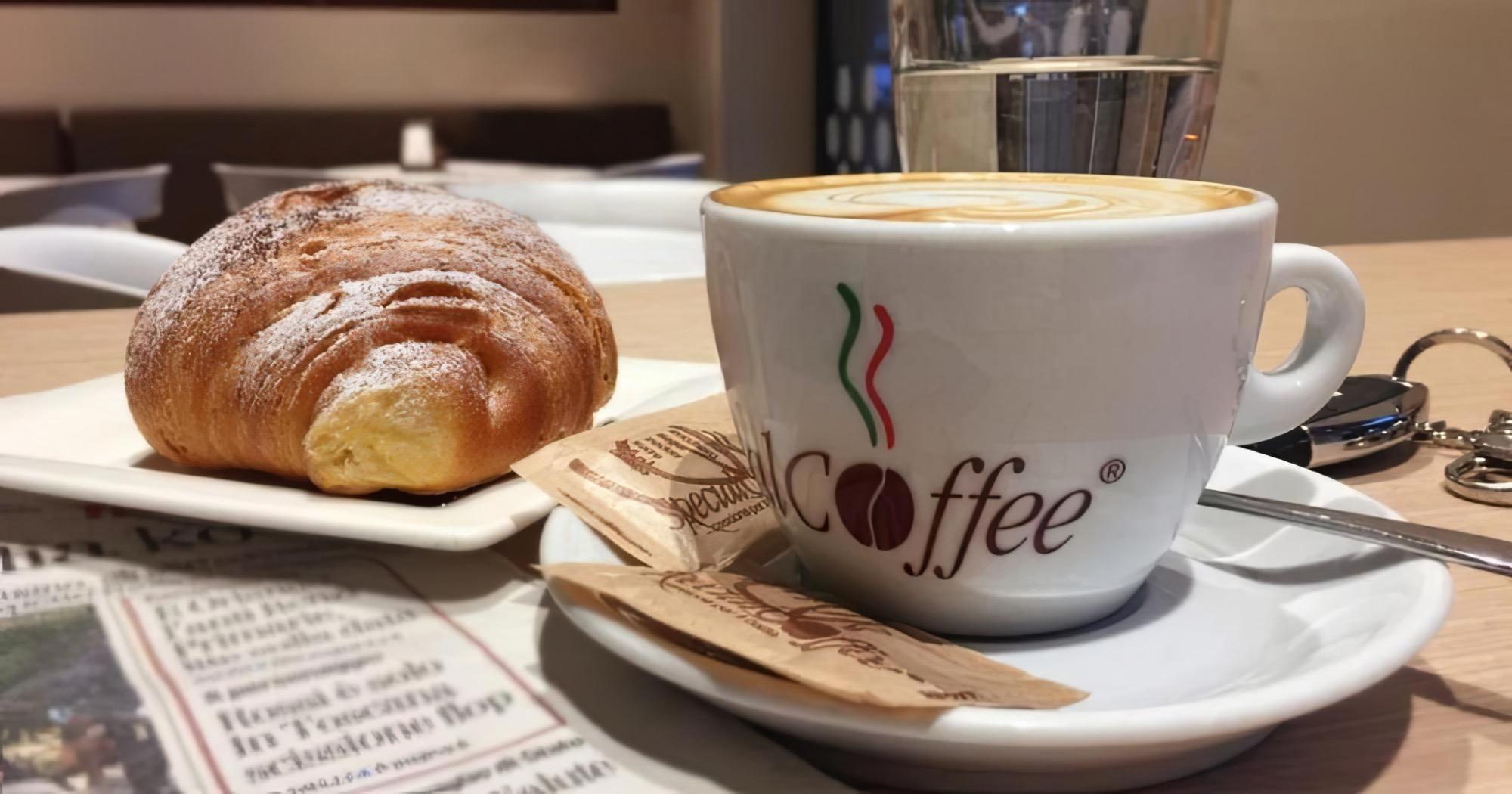 La colazione di B&B DEL CENTRO