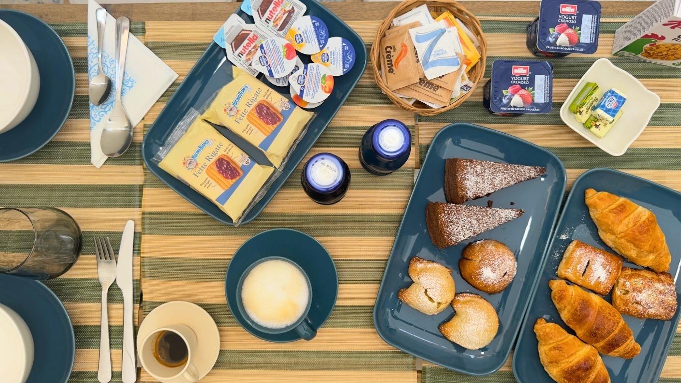 La colazione di BUTERA APARTMENTS LUXURY
