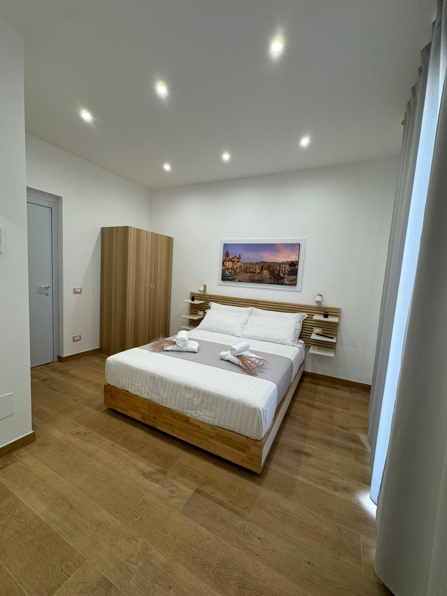 Camera matrimoniale con balcone