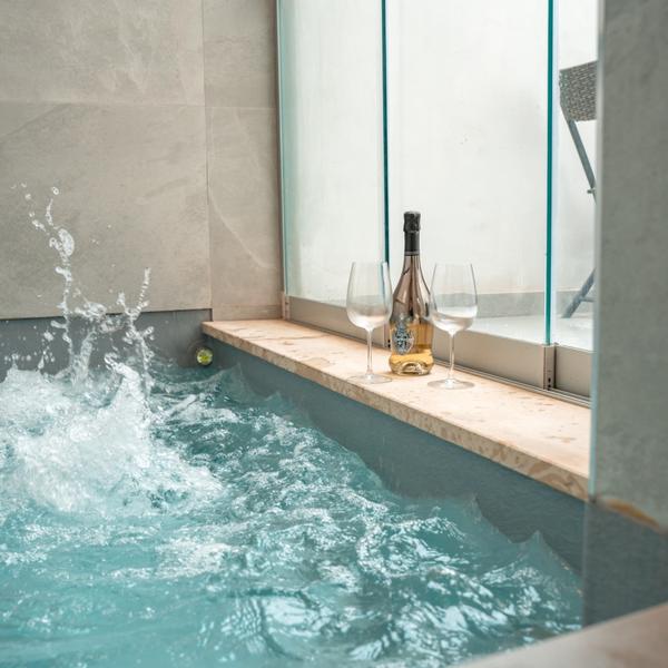  Sicilian Jacuzzi Stay