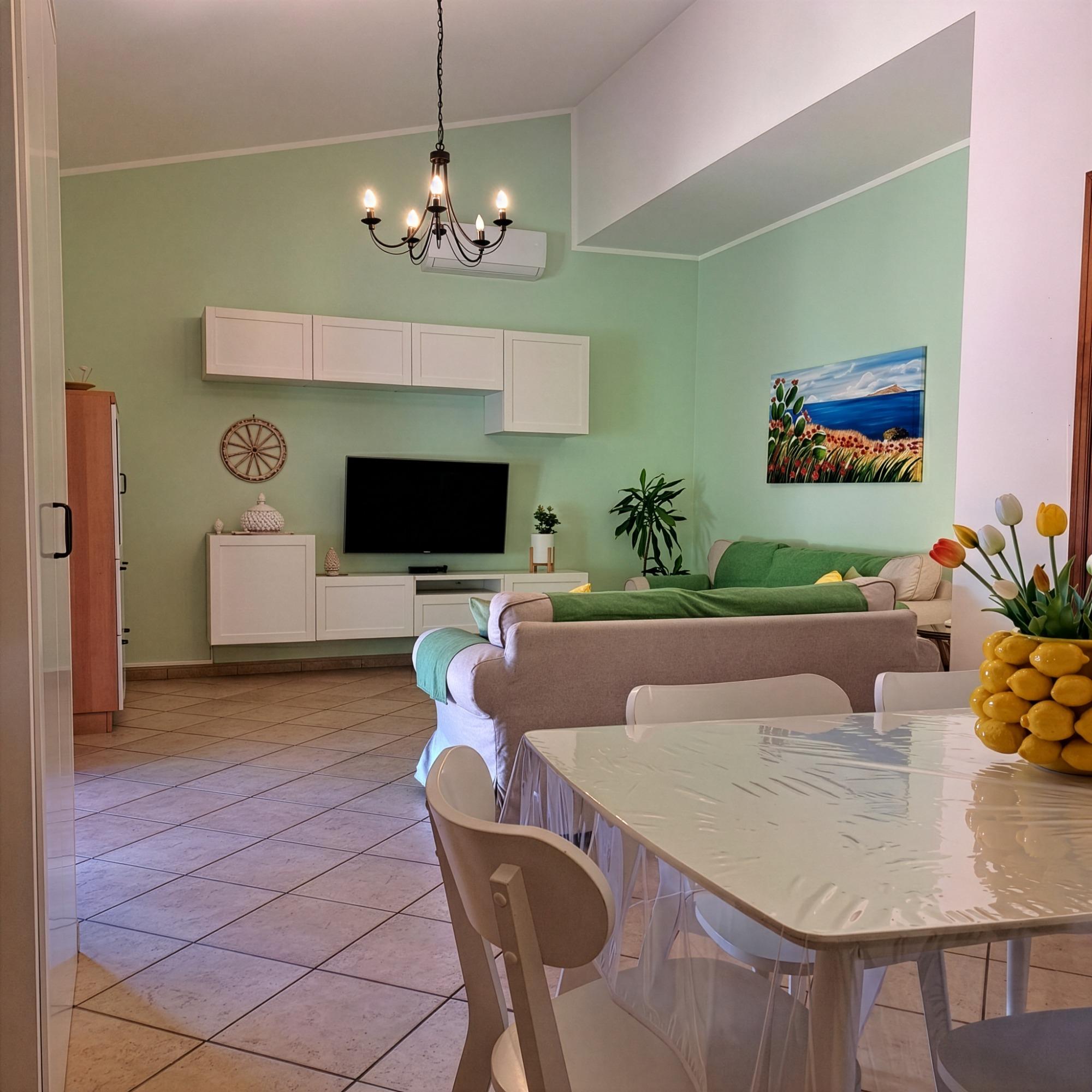 Vista soggiorno e cucina
