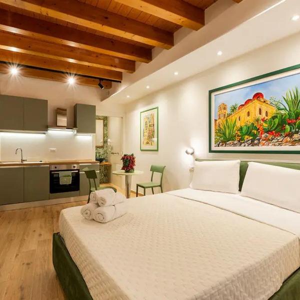  Caminneci Palace Boutique