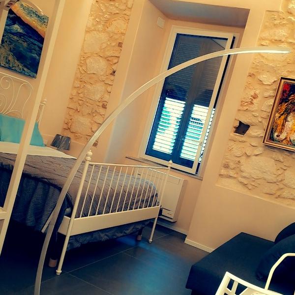  Black And White Appartment
