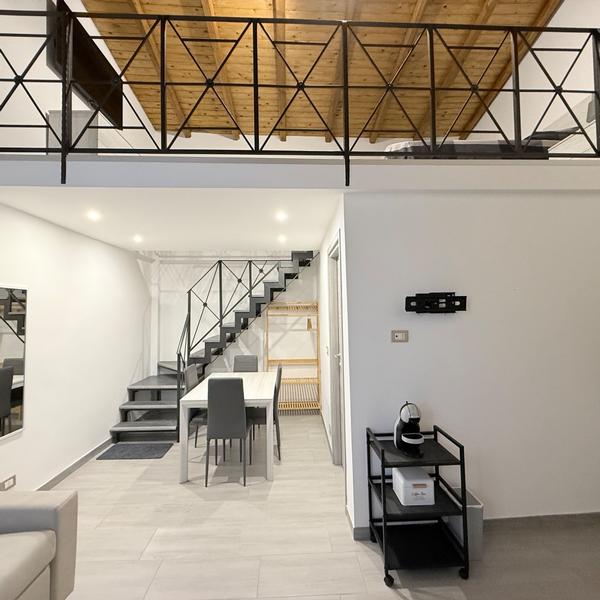 Dm Rooms