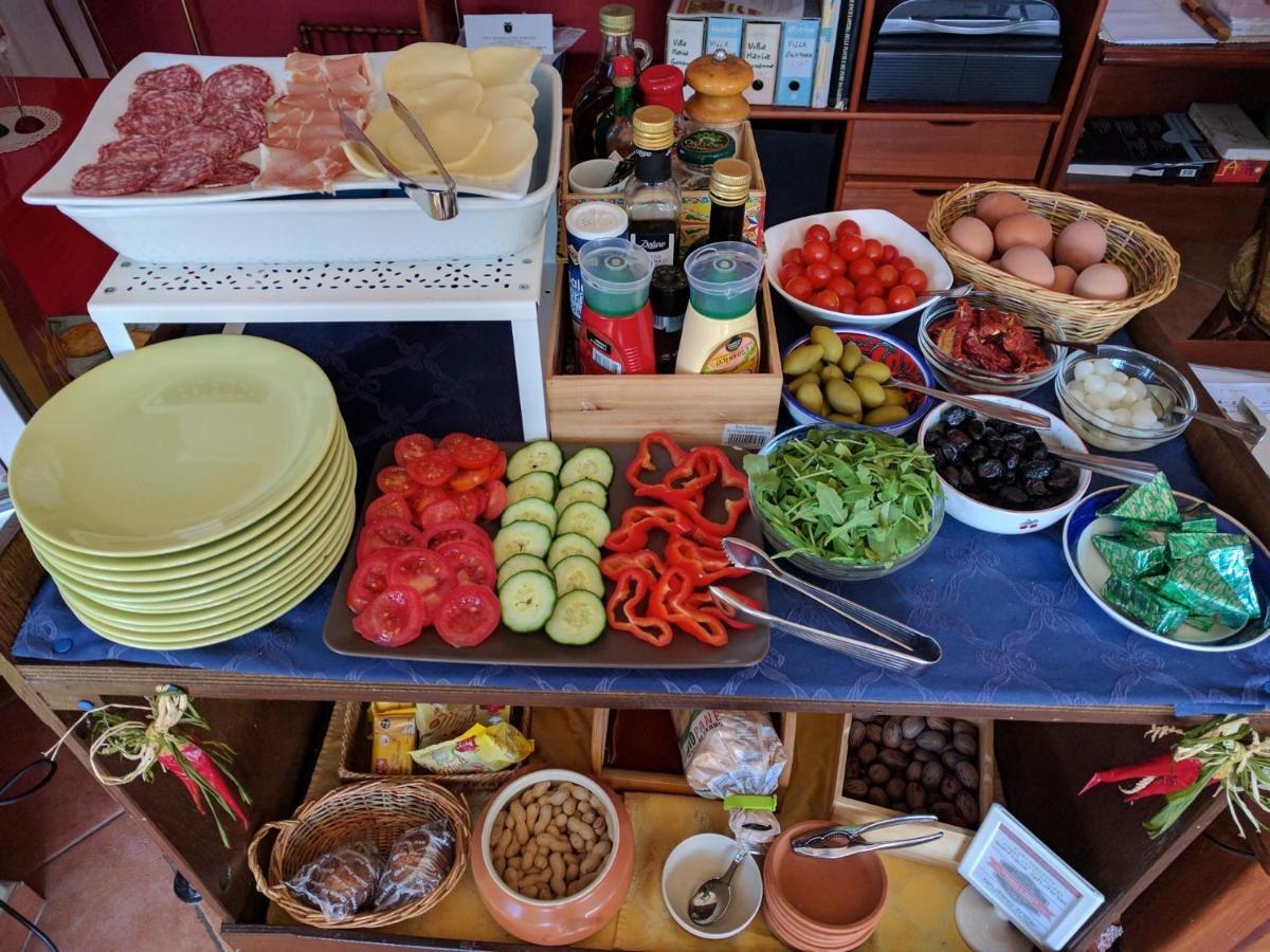 La colazione di B&B VILLA MARIA GIOVANNA ***