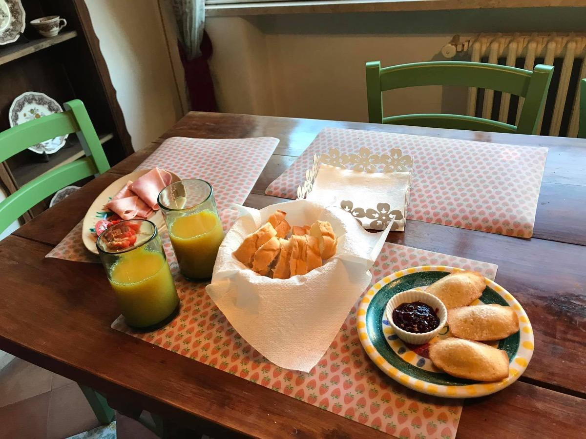 La colazione di LA RENA ROSSA B&B