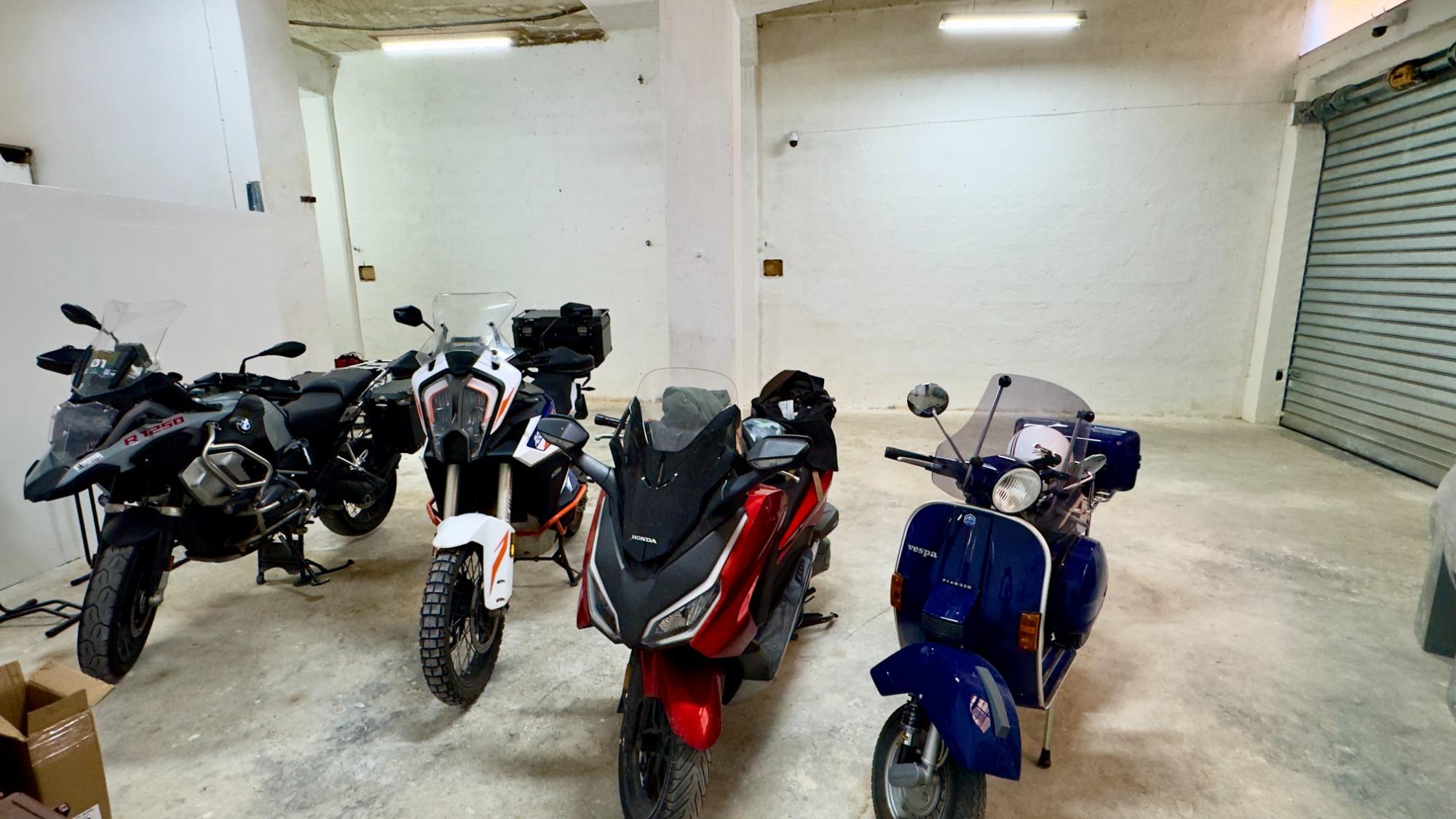 Garage privato per Bike, Moto e Autovetture