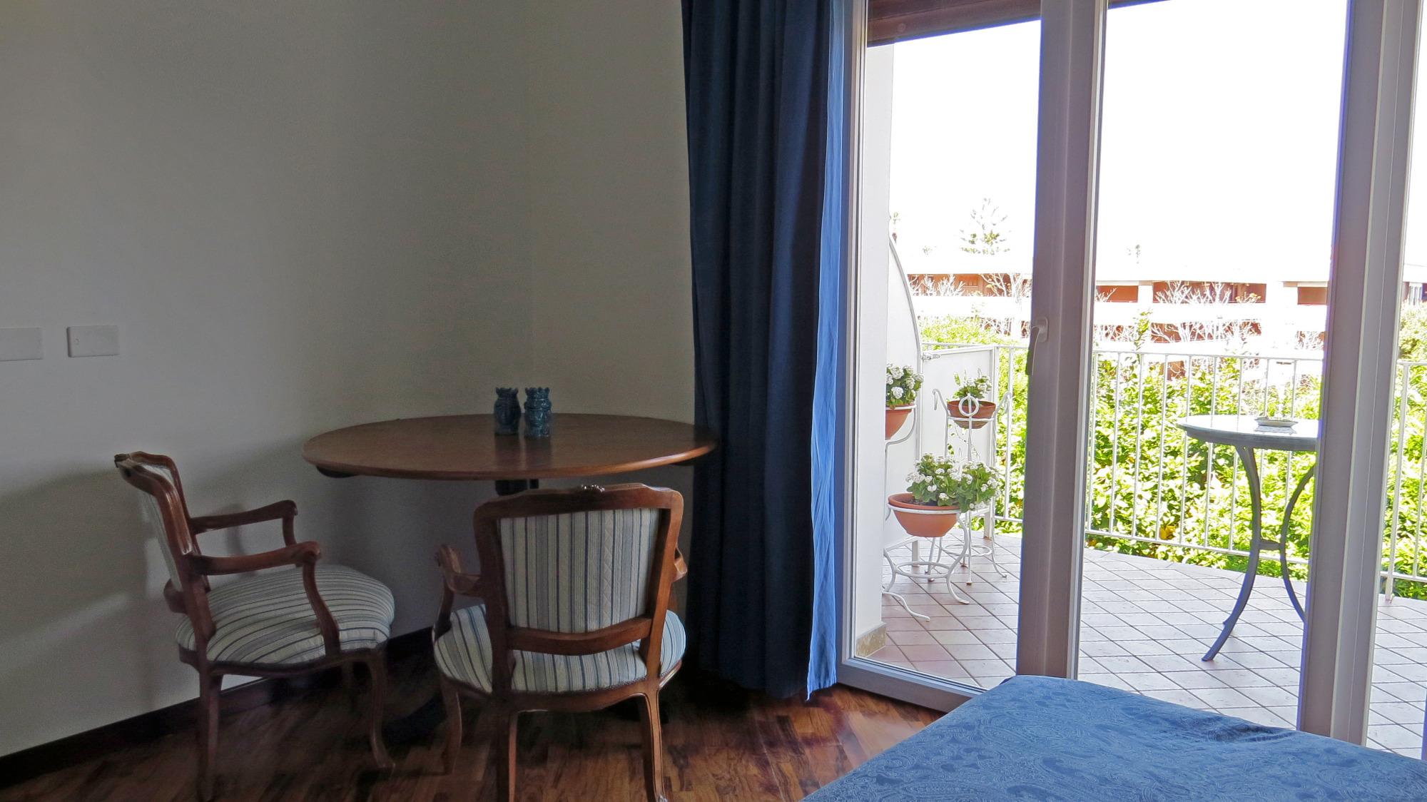 camera con balcone vista mare