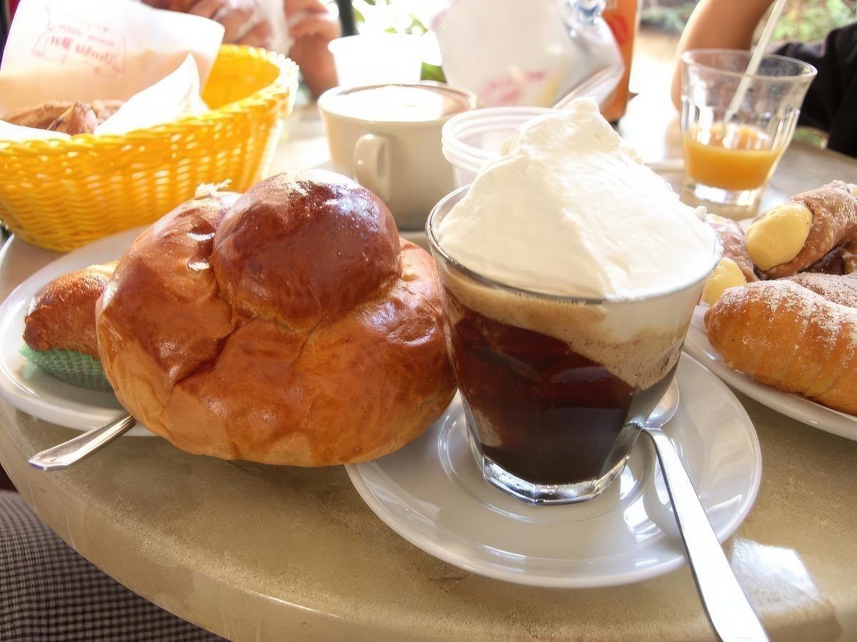 La colazione di B&B CASTELLUCCIO