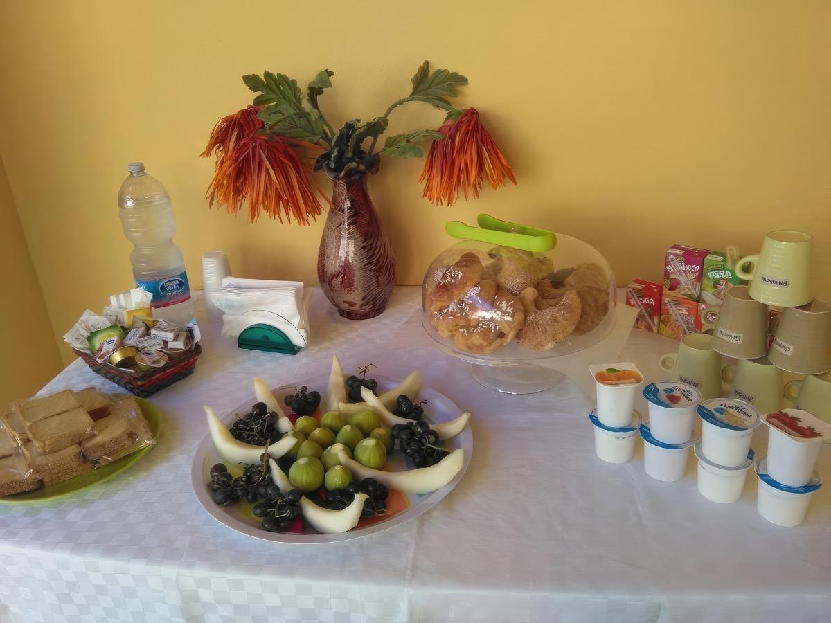 La colazione di B&B LA CASA GIALLA