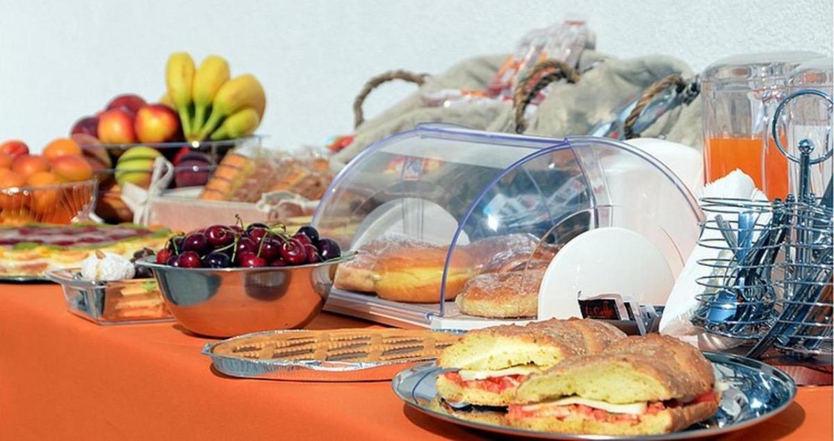 La colazione di ROTTE E SENTIERI B&B