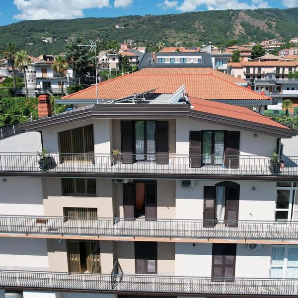  Le Tre Rose Dell'Etna