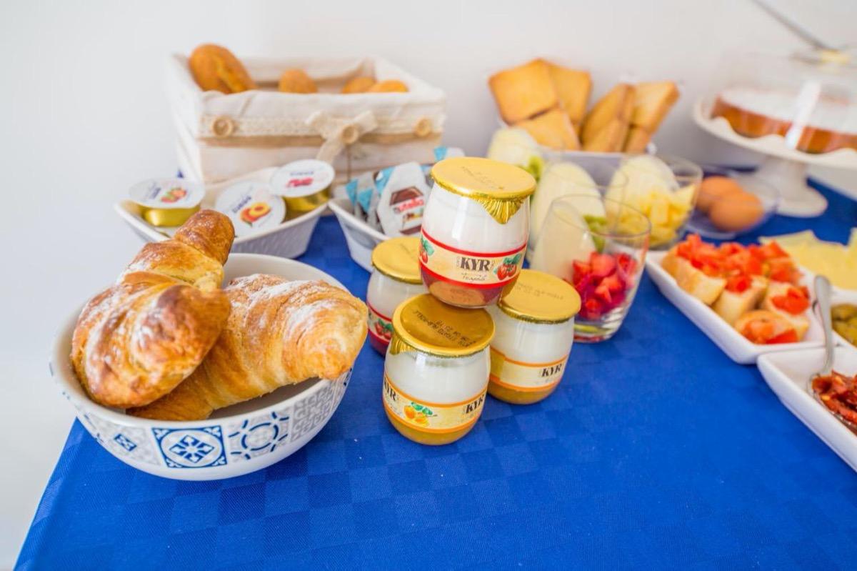 La colazione di DAFNI E NAIDE