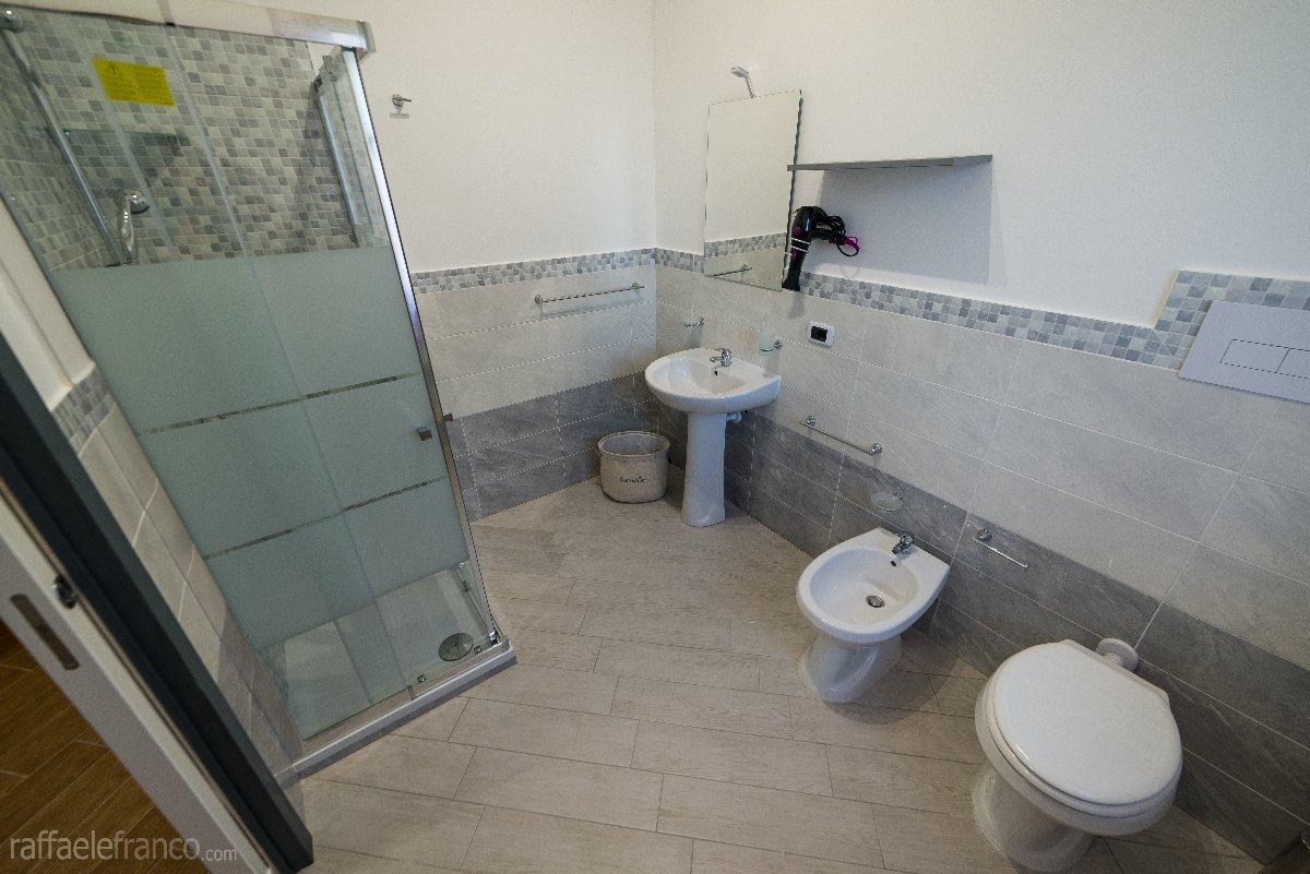 bagno stanza corallo