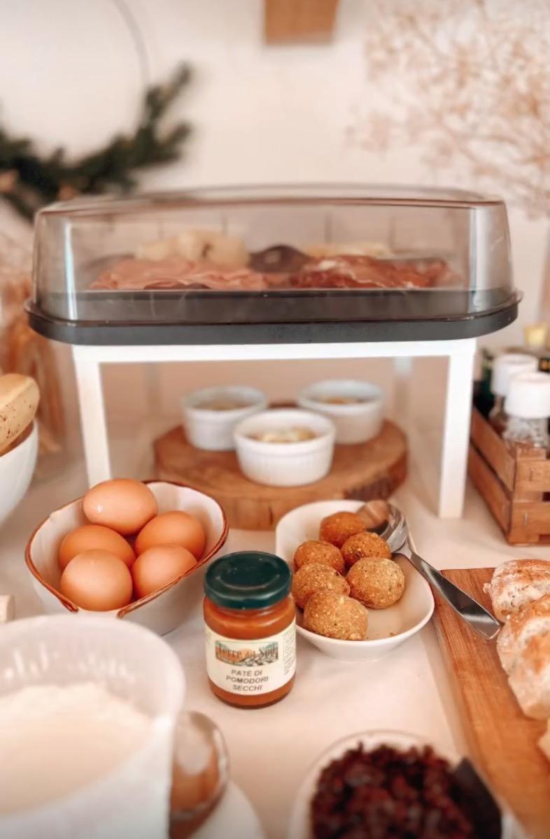 La colazione di REGINA MARGHERITA B&B