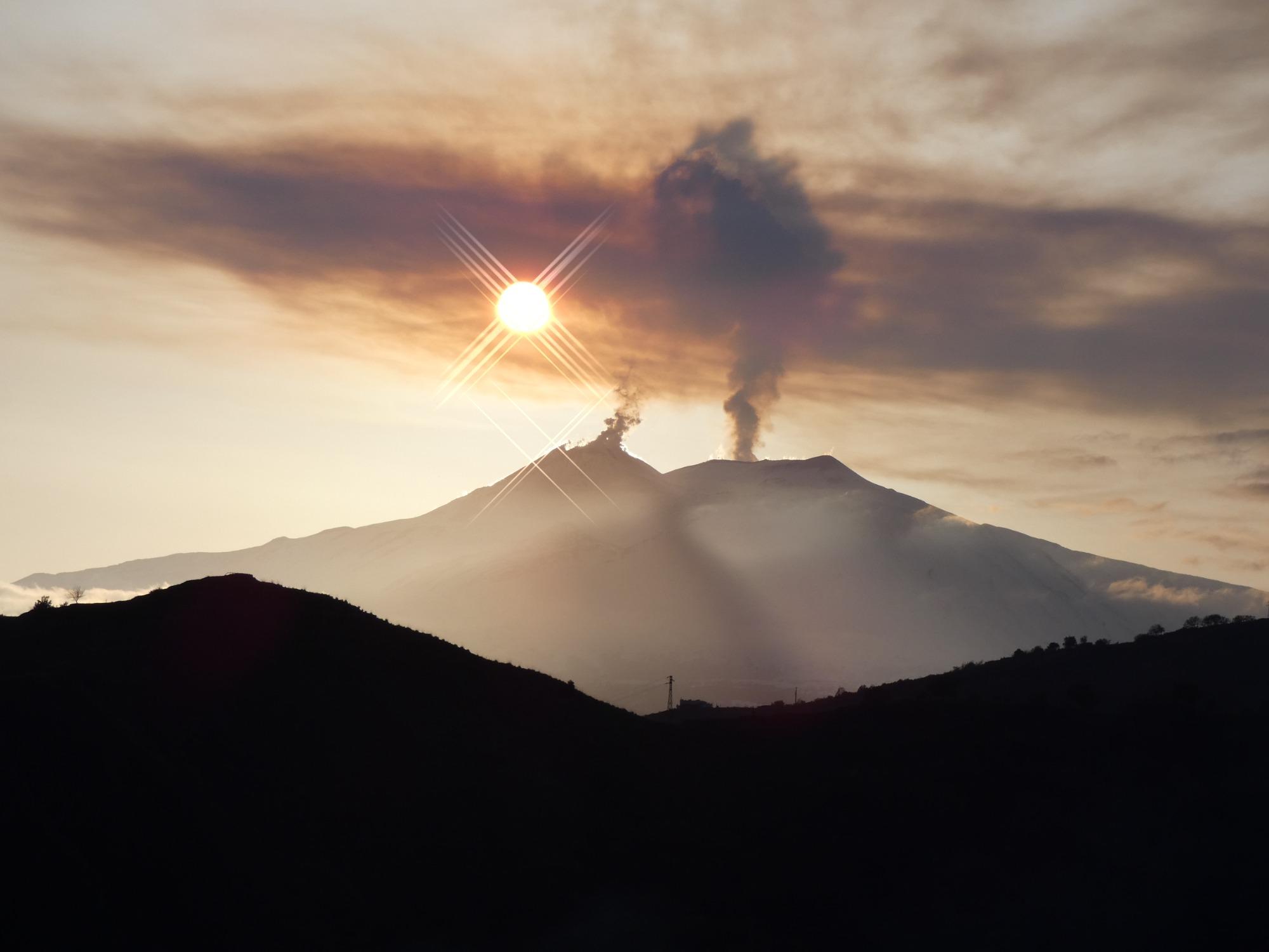 Spettacolare tramonto sull'Etna dalla camera Magnolia.