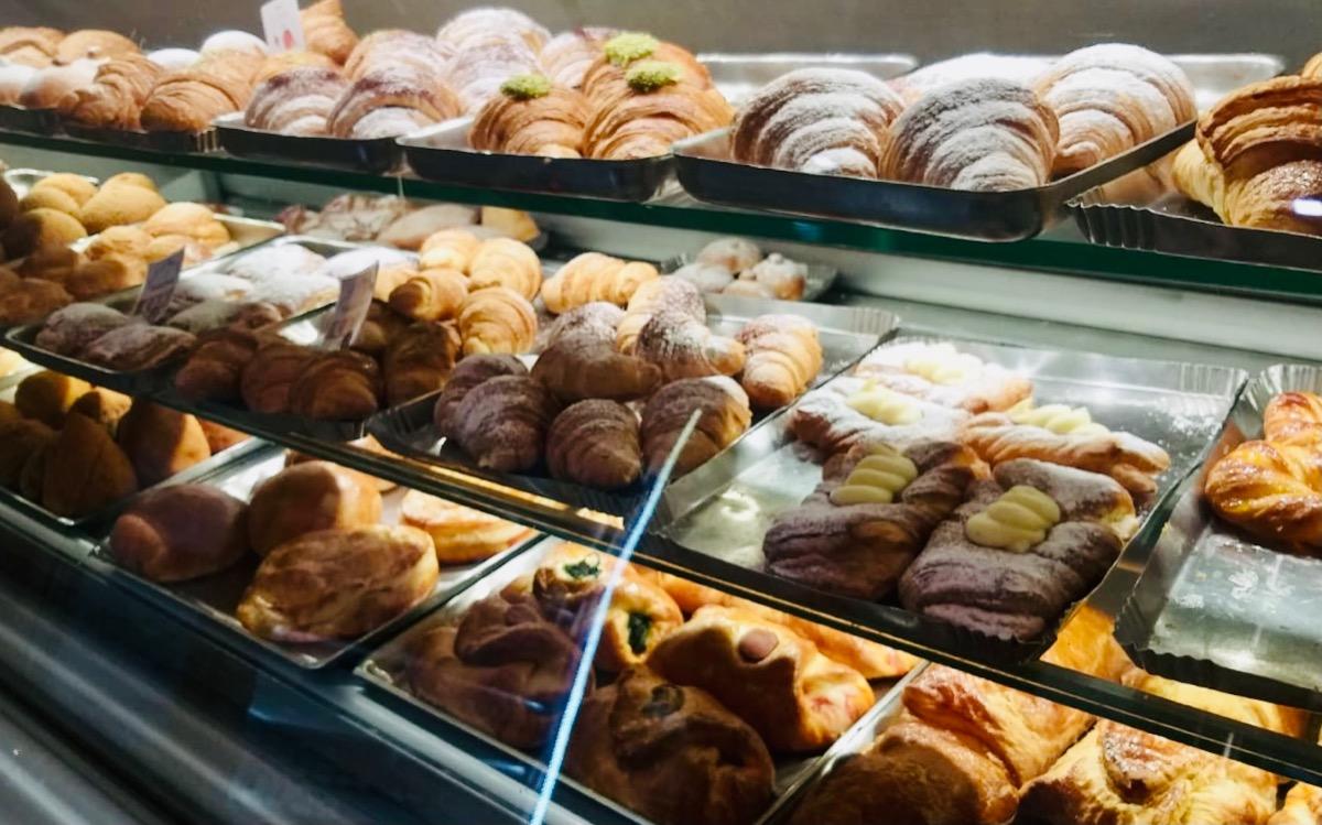La colazione di GRAND TOUR DESIGN GUEST HOUSE