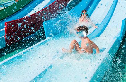 Parchi acquatici in Italia: 5 idee per un weekend all'insegna del divertimento