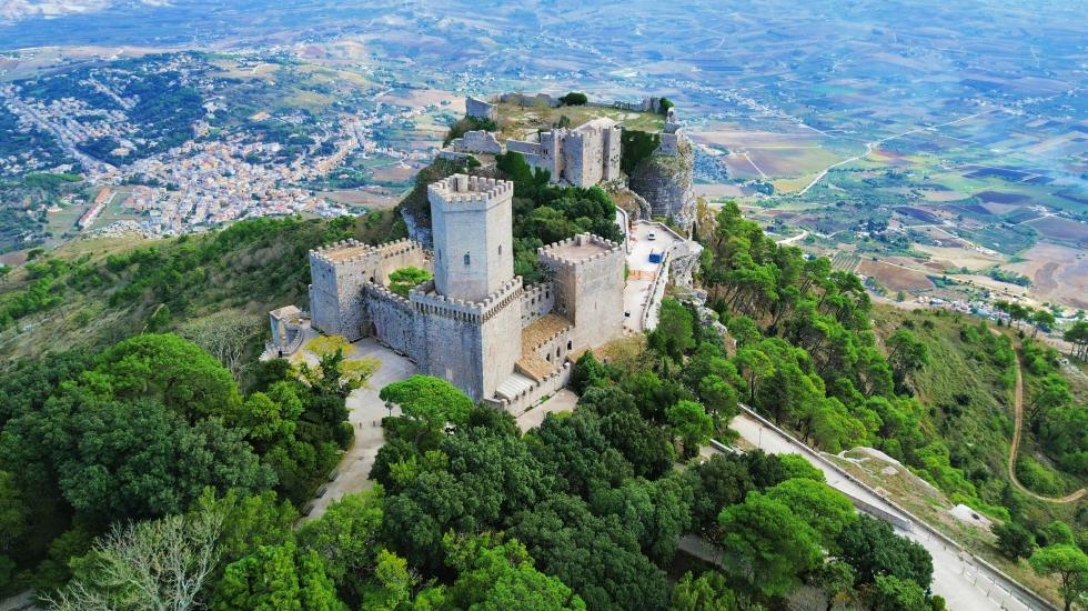 Weekend 30 ottobre–1 novembre 2026: cinque mete con tariffe medie sotto 200 euro