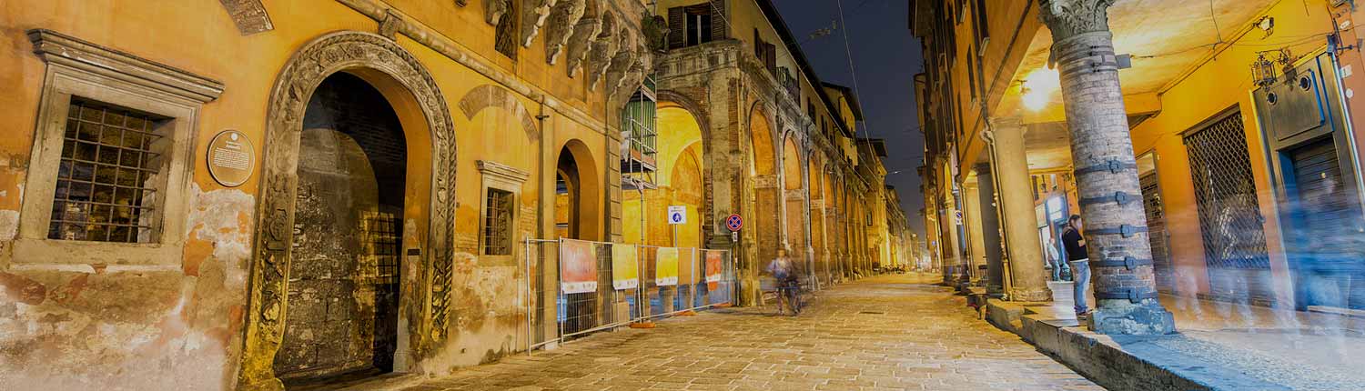 Bologna - Panorama di notte