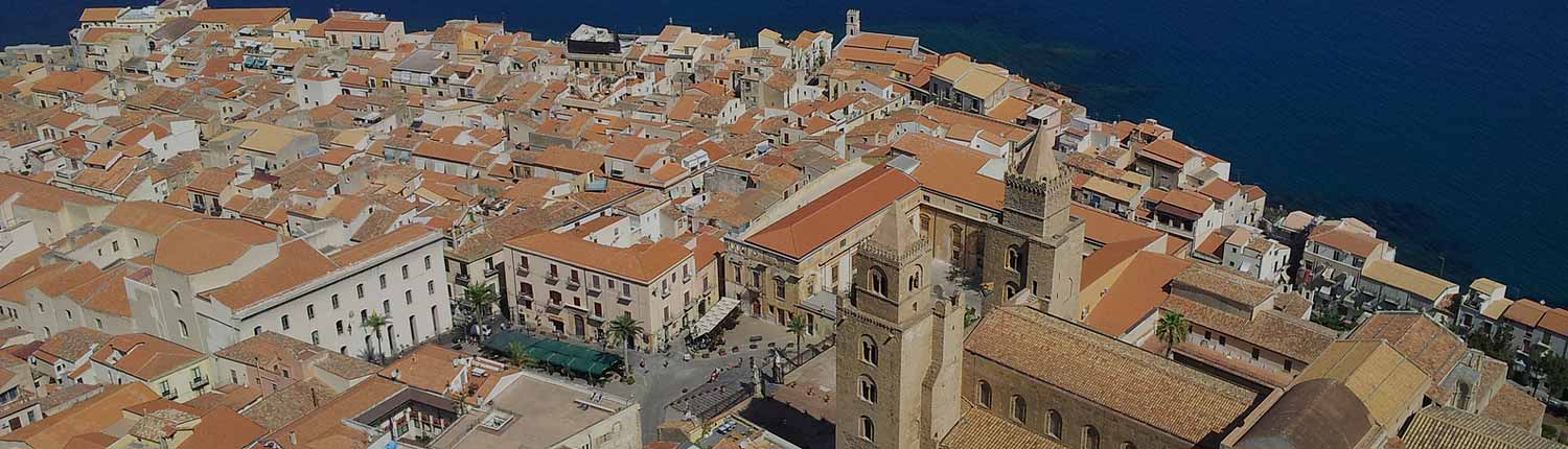 Cefalù - Il Duomo visto dalla Rocca