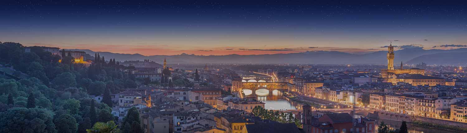 Firenze - Il fiume Arno e il Ponte Vecchio al tramonto