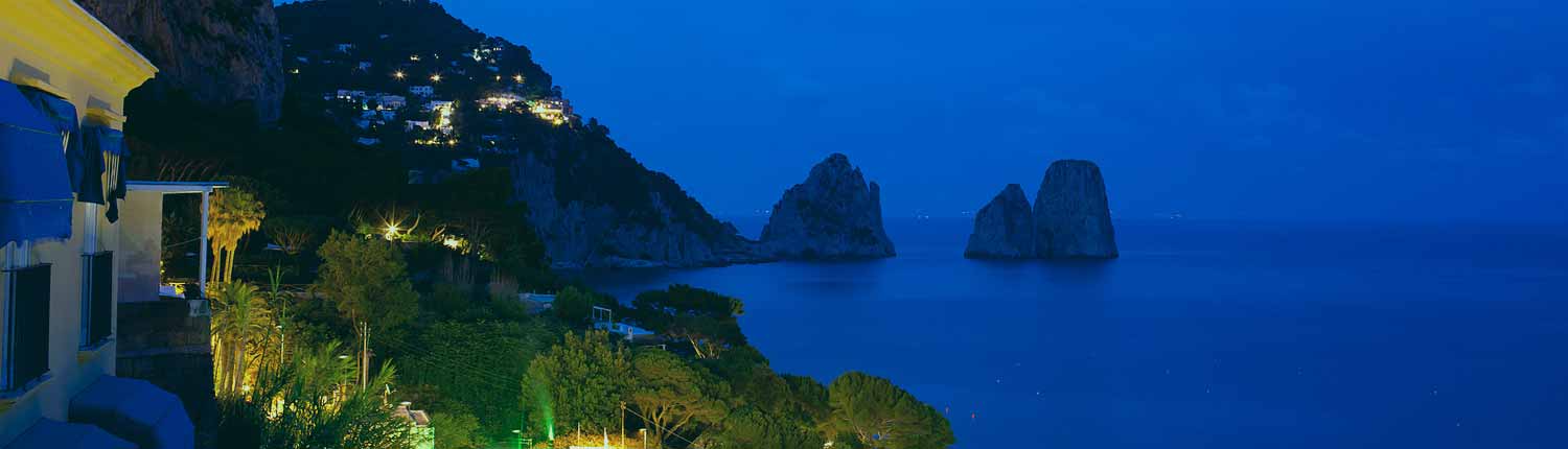 Capri - Marina piccola e i Faraglioni