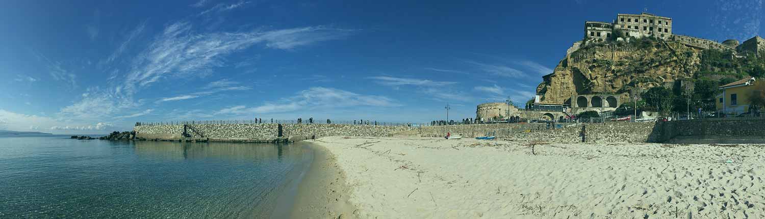 Pizzo Calabro - La spiaggia