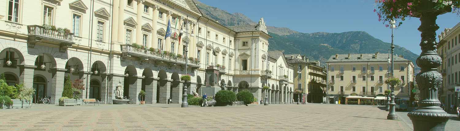 Aosta - Piazza Emile Chanoux