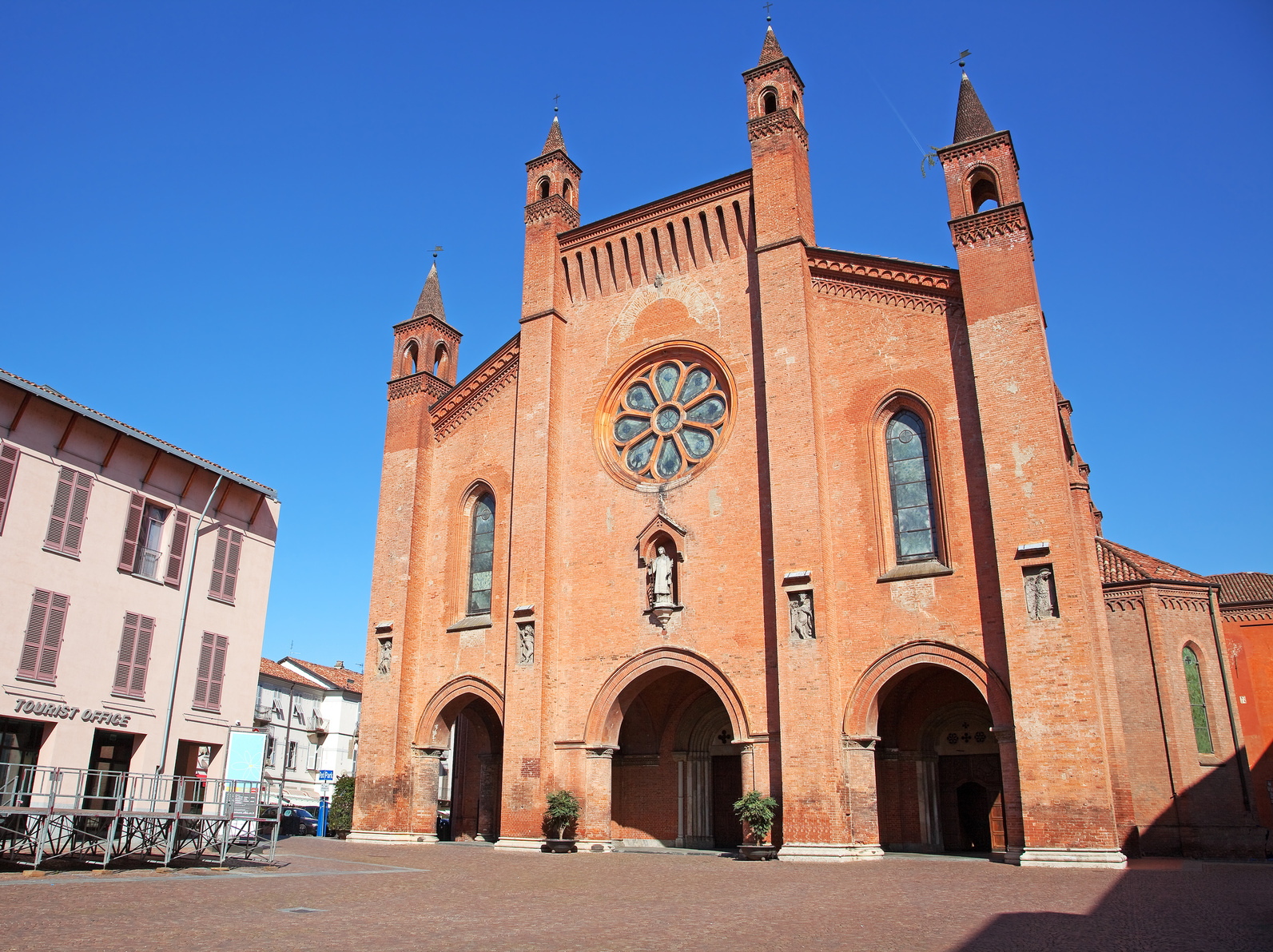 Alba - Duomo of San Lorenzo - 