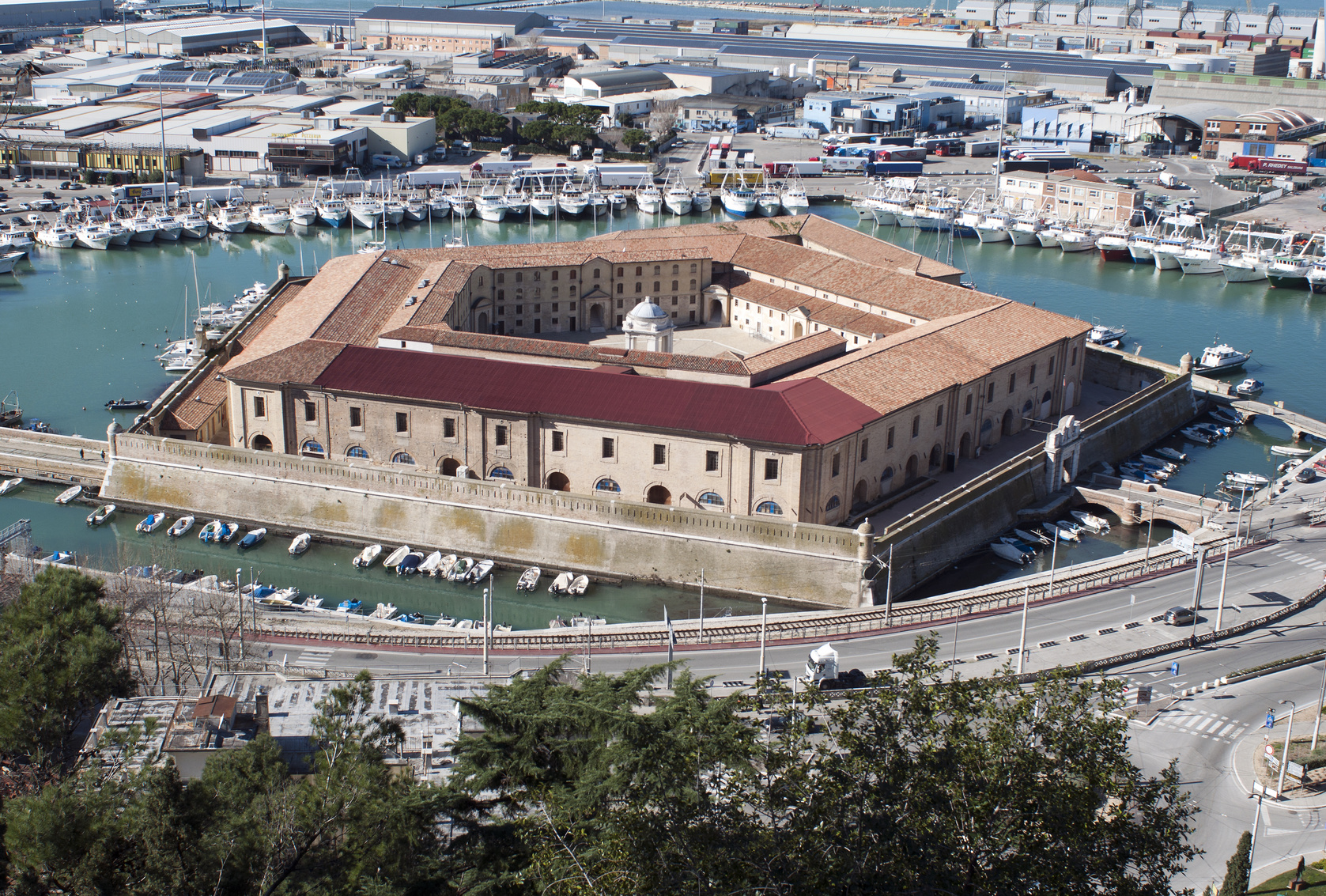Ancona - Mole Vanitelliana ©Fotolia