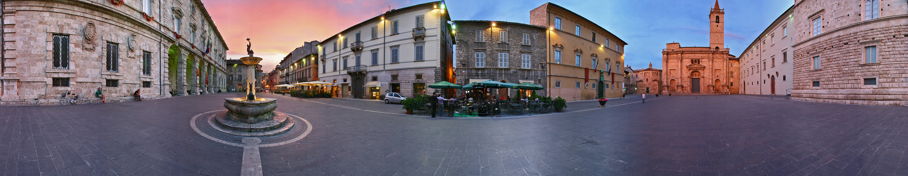 Ascoli Piceno - Piazza Arringo -