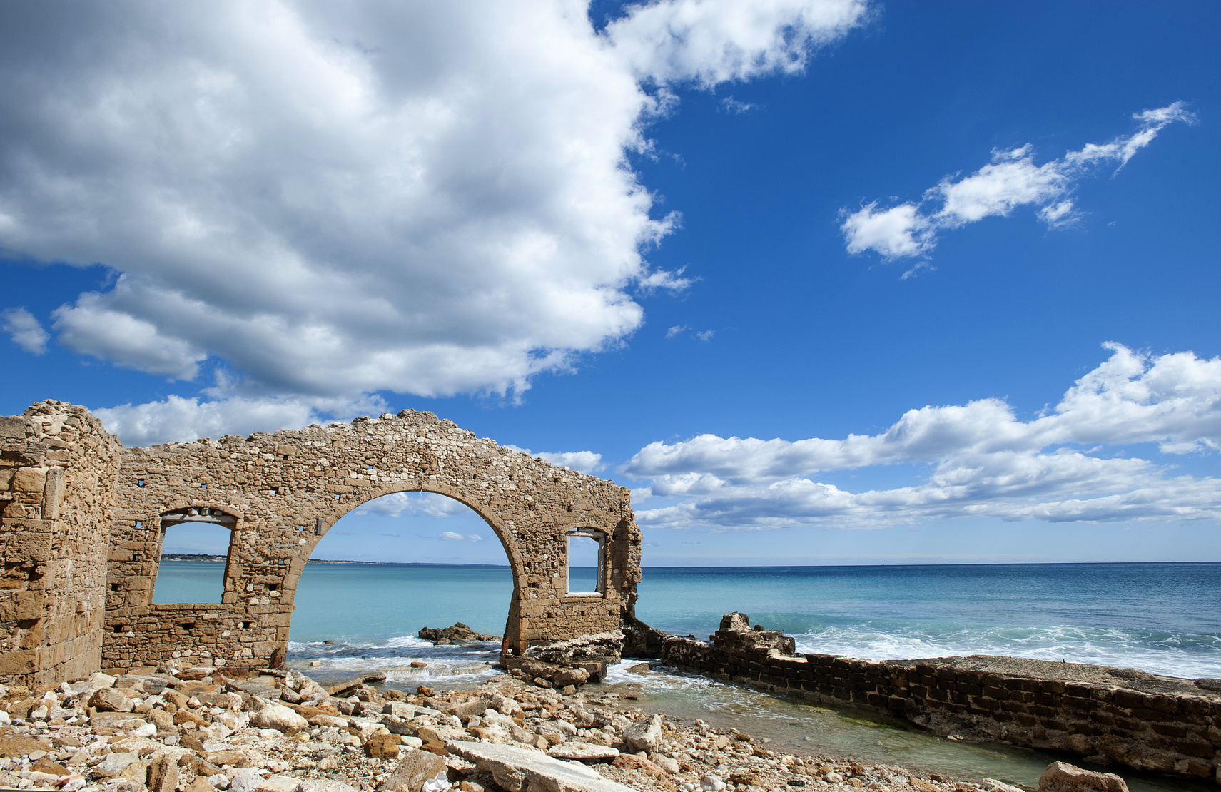 Avola marina - vecchia tonnara ©Fotolia