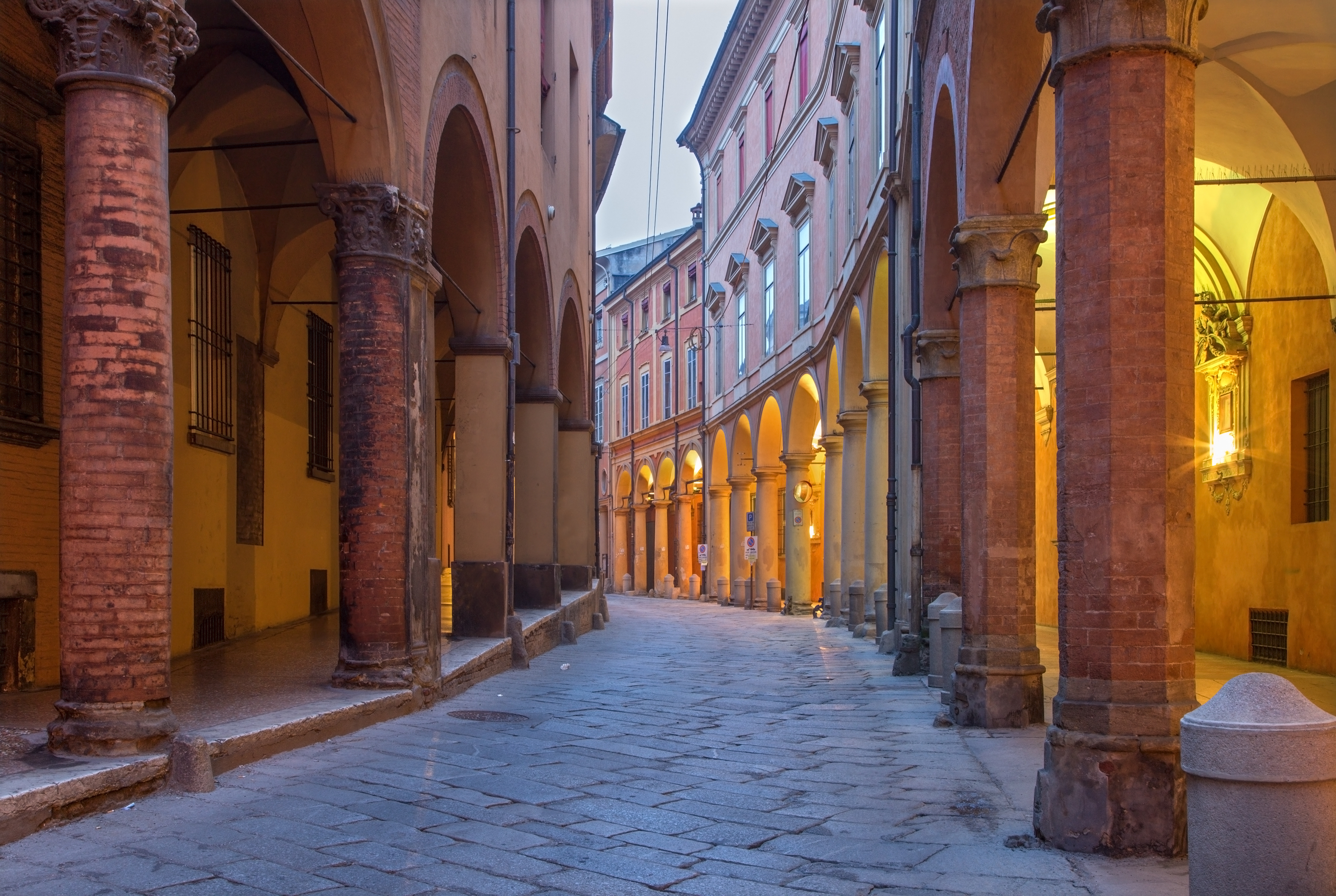 Bologna - Via Santo Stefano - 