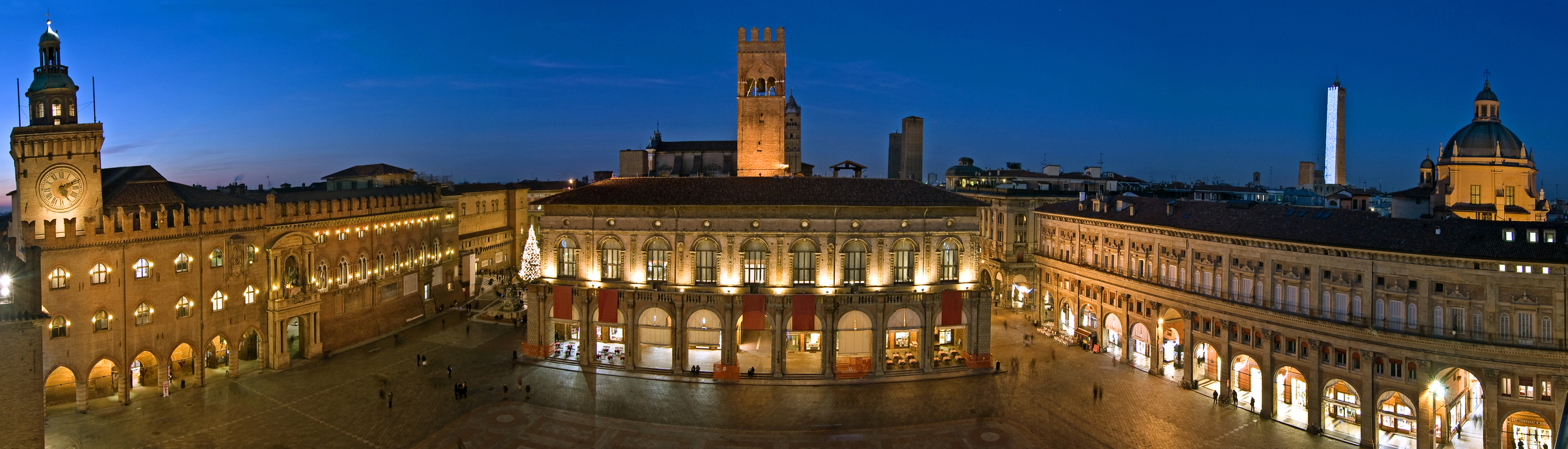 Bologna - Piazza Maggiore - 