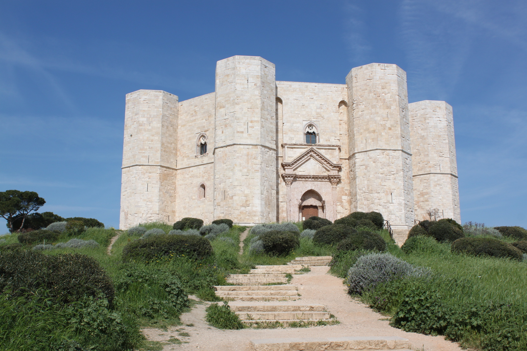 Castel del Monte ©Fotolia