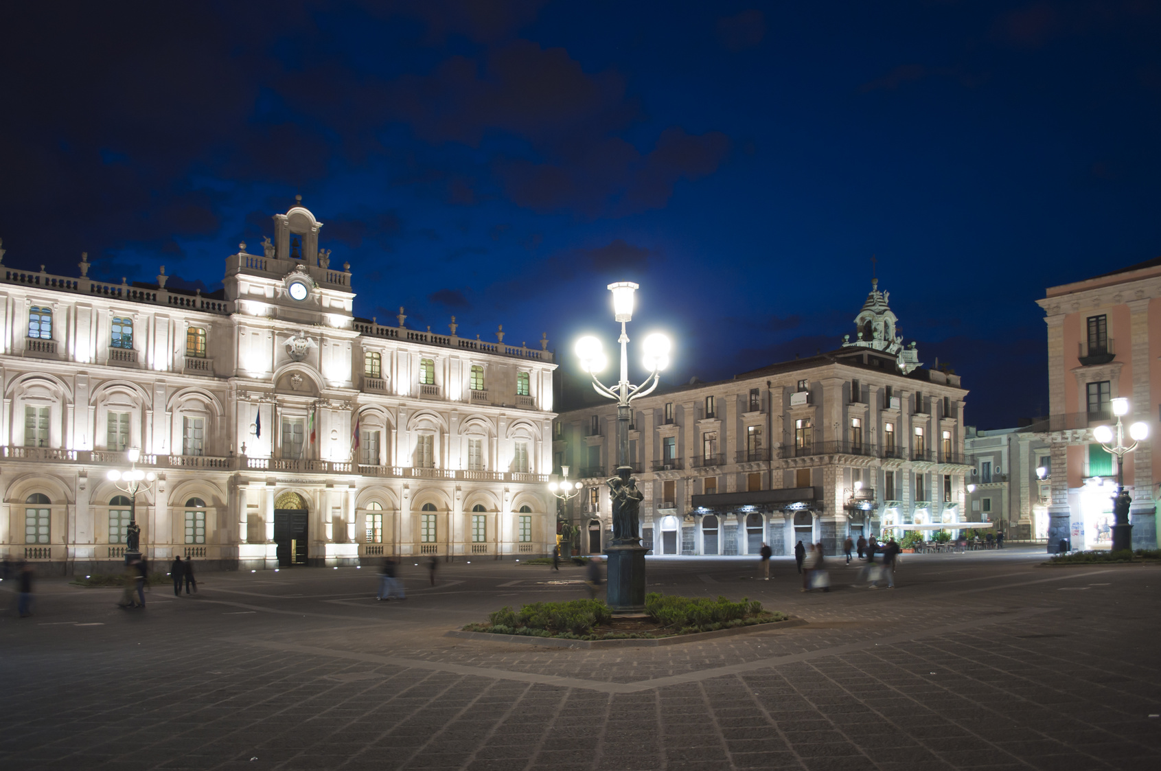 Catania - Piazza e Palazzo dell'Università -