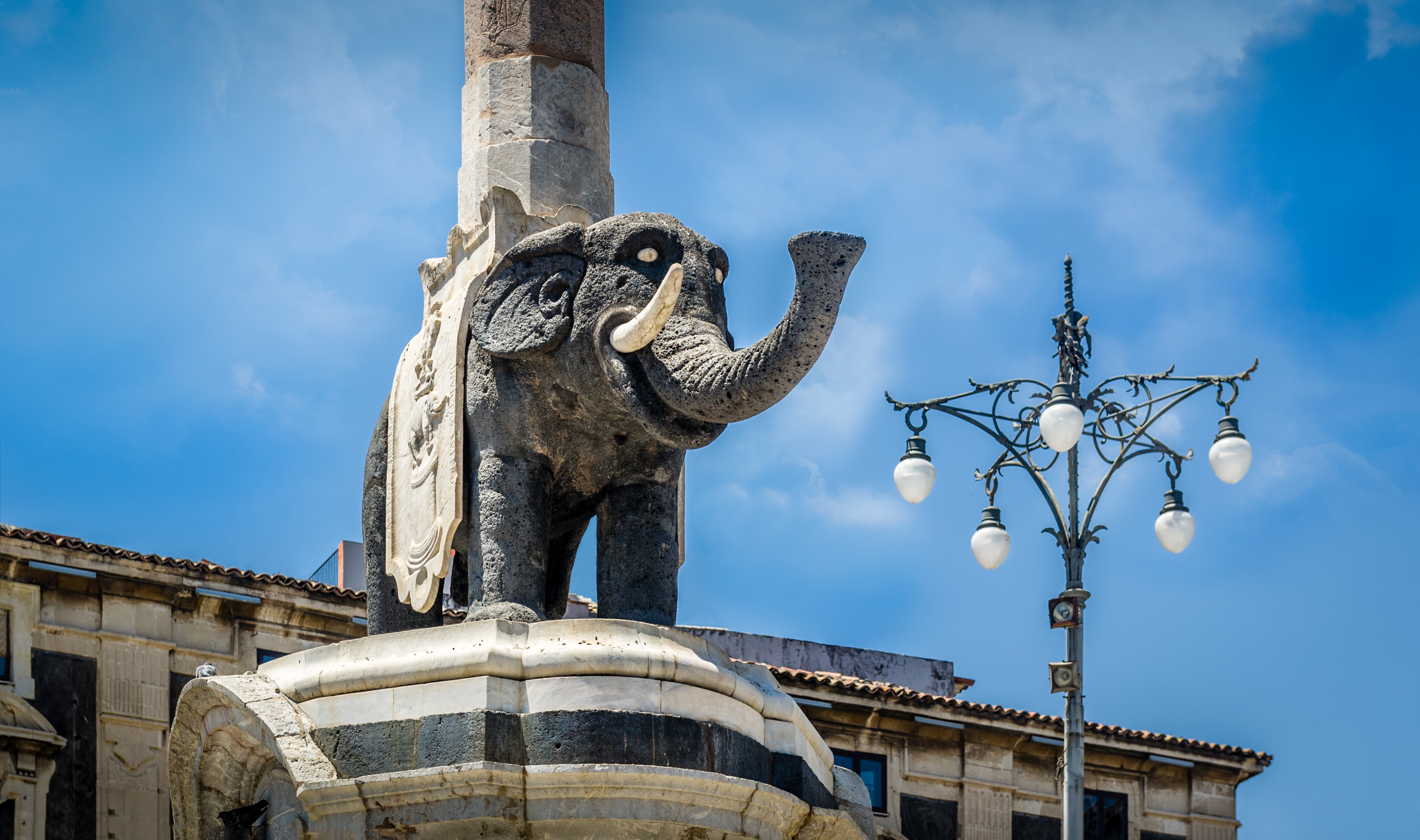 Catania - Fontana dell'Elefante in Piazza Duomo -