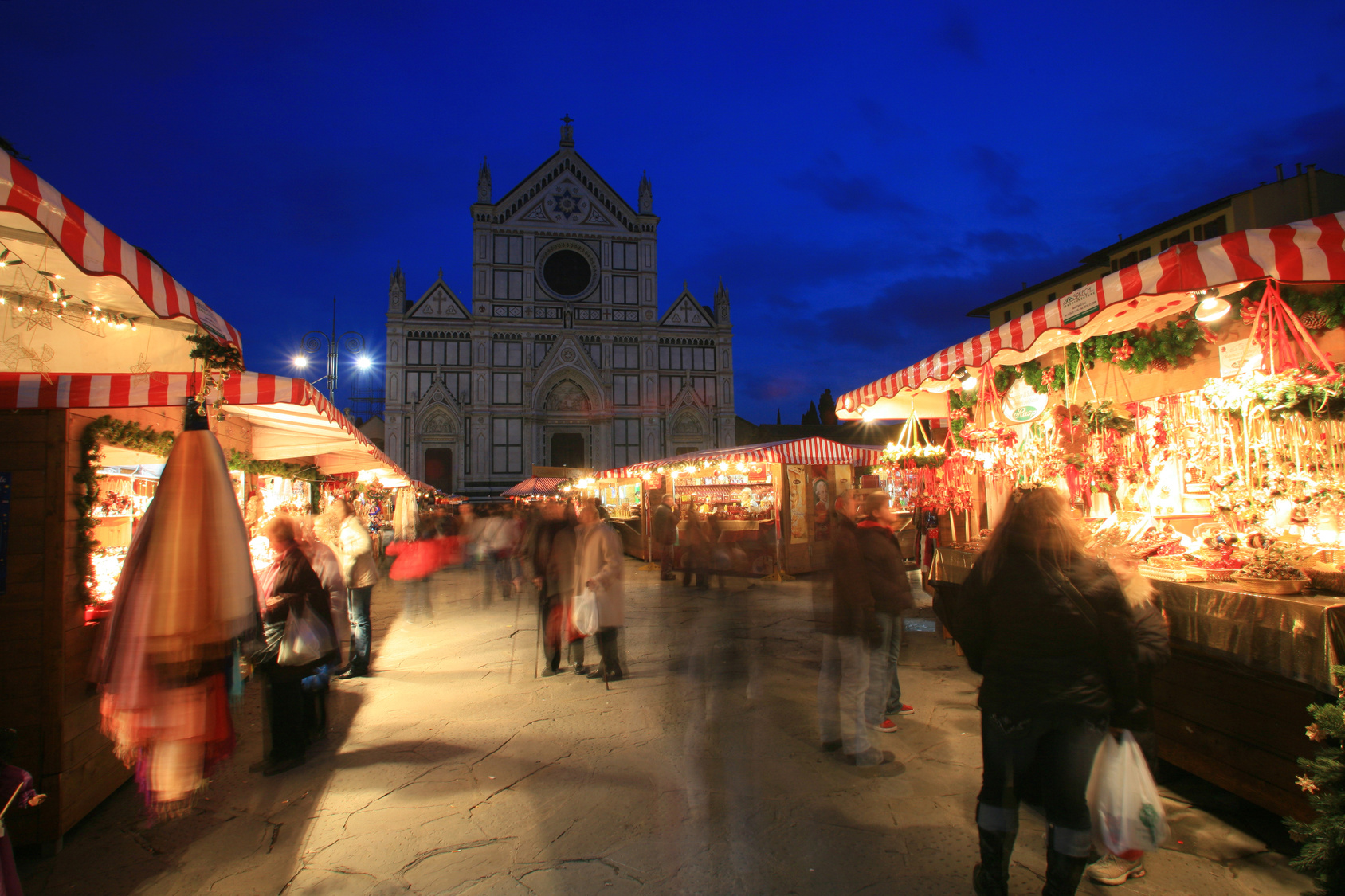 Firenze - Mercatino di Natale in piazza Santa Croce -