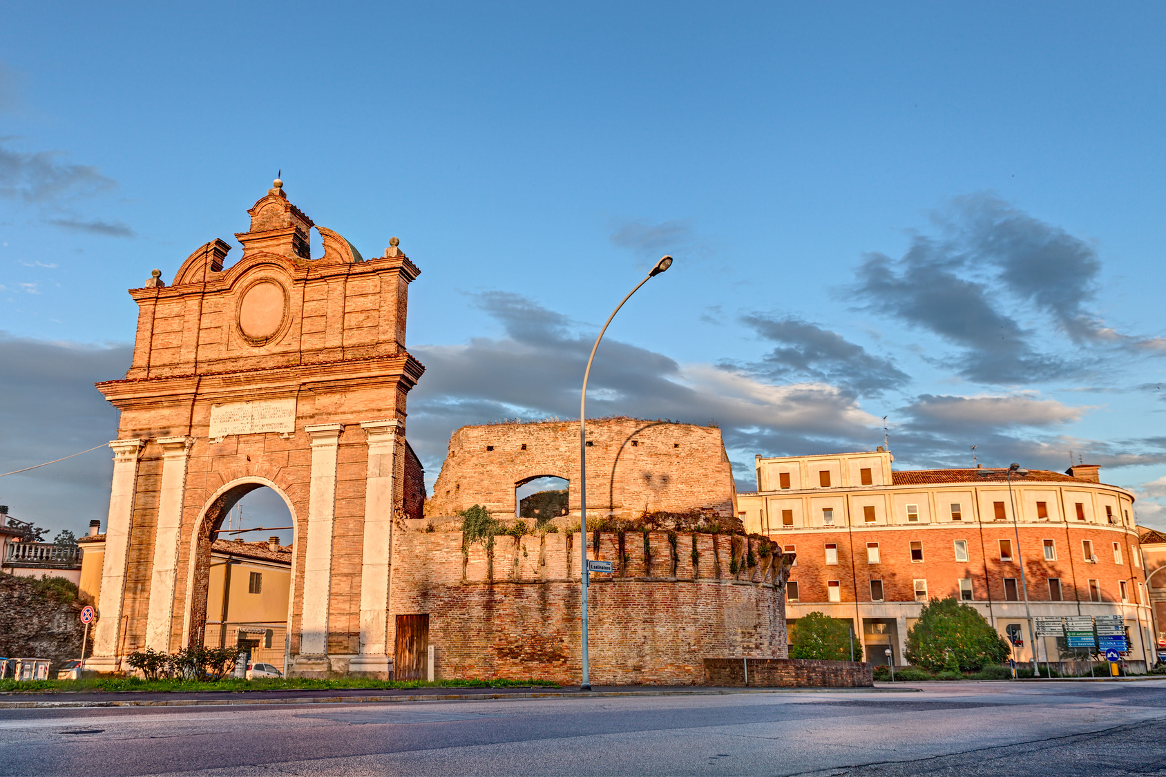 Forlì - Porta della città - 