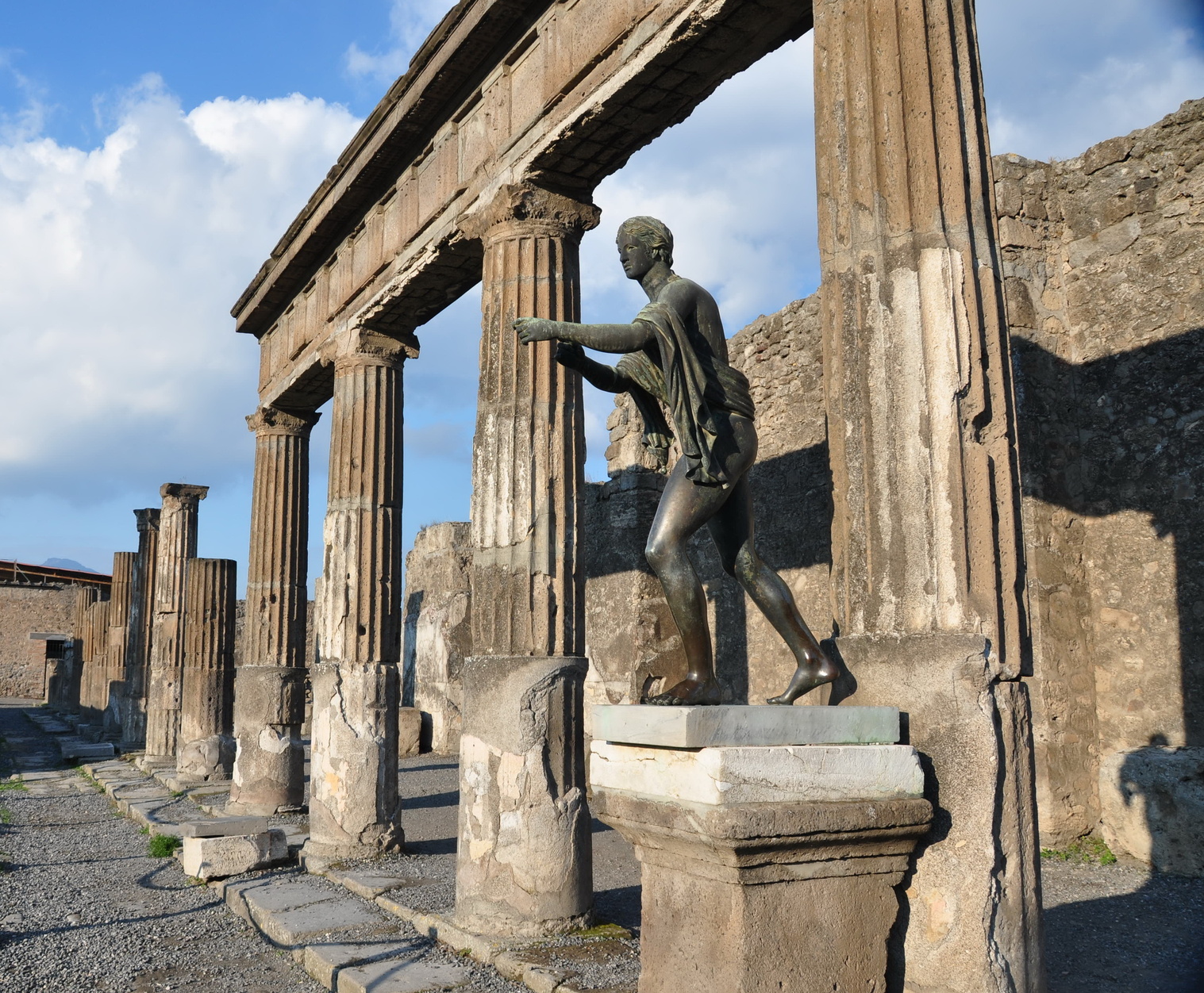 Pompei - Statua di Apollo ©Fotolia
