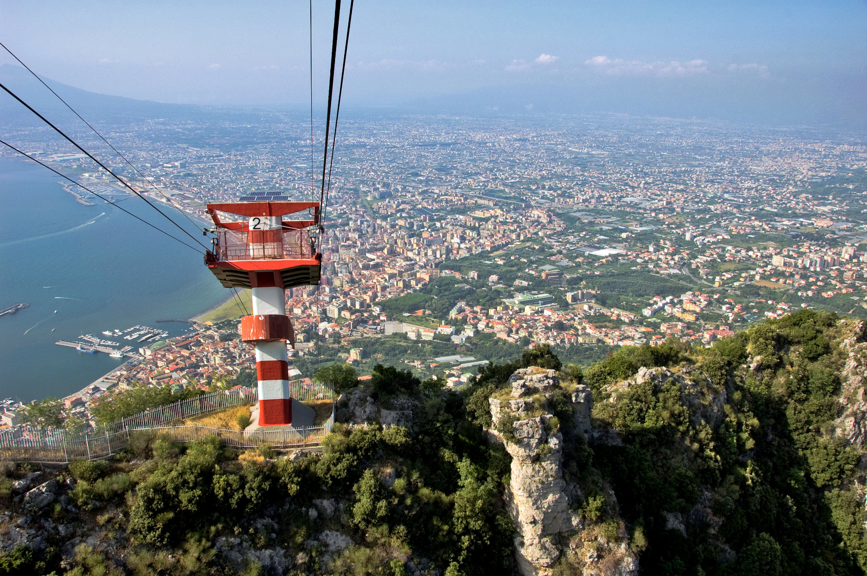Castellammare di Stabia - pilone della funivia ©Fotolia